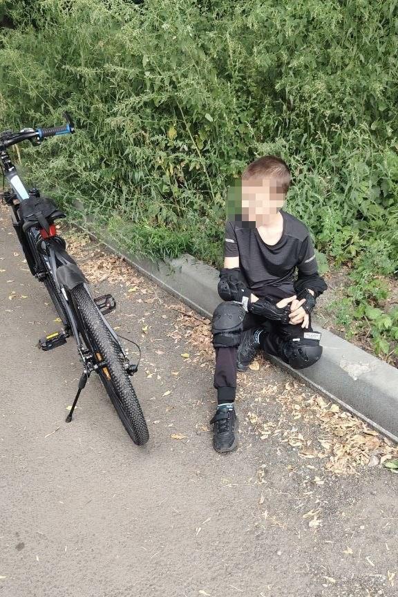 Фото Девятилетний велосипедист пострадал в столкновении с автомобилем на улице Пожарского в Новосибирске 2 - Сиб.ФМ Фото Девятилетний велосипедист пострадал в столкновении с автомобилем на улице Пожарского в Новосибирске 2